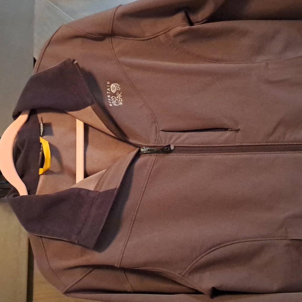 Ladies Large, Mountain Hard Wear, soft shell 3 pocket jacket, brown.